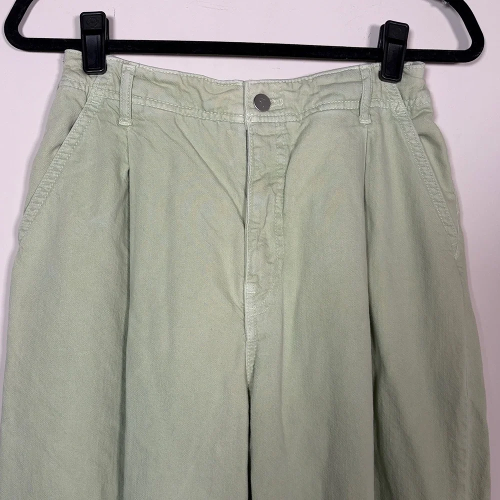 Pilcro The Breaker Mid-Rise Tapered Pull-On Jeans in Moss - 28 - Picture 5 of 6